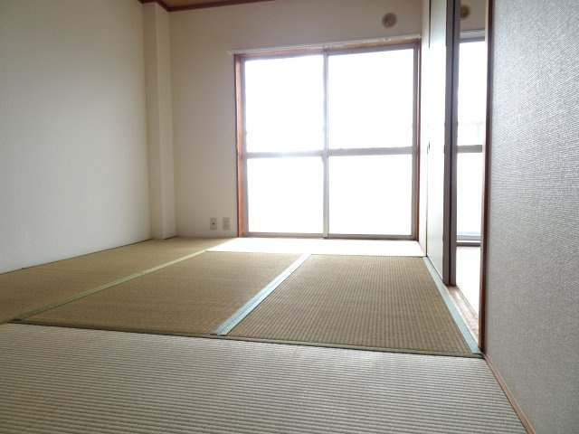 レジデントリバティーの和室