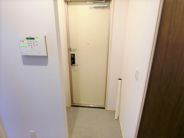 ゼファーコートⅡの玄関|※別部屋のイメージ写真です。