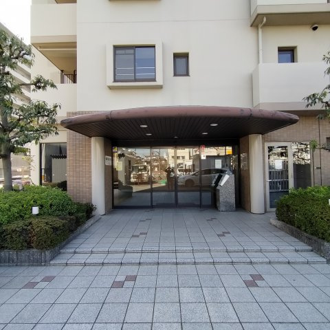 ヒューマンズ京橋壱番館のエントランス|キチンと管理の行き届いたエントランス