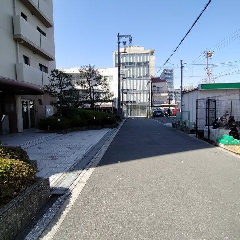 ヒューマンズ京橋壱番館の周辺|コンビニ徒歩1分！スーパー徒歩3分！郵便局・公園まで徒歩2分！！周辺施設充実♪