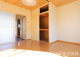 【寝室】 | メゾン・ド・はくれん | 南向きで日当たり良好な南側洋室♪