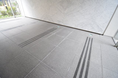 【ロビー】 | サムティ神戸浜崎通 | 清潔なロビーです