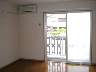 【居間・リビング】 | ジョイフルＴ2 | エアコン付き