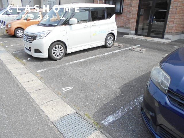 ルベール石ノ戸の駐車場