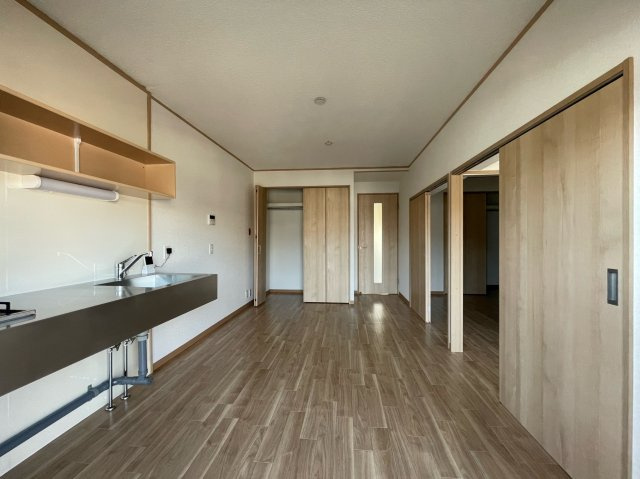 高木マンションの居間・リビング