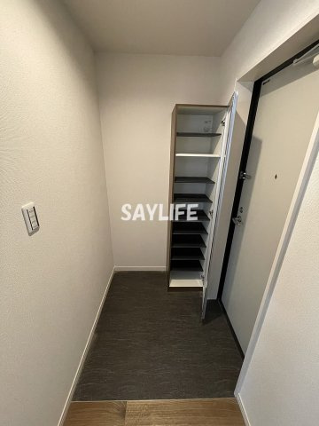 コスモクレスト荒本の玄関