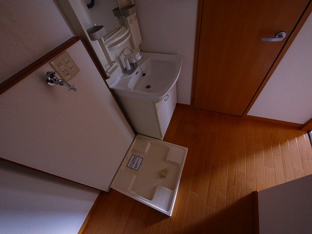 アンシャンテ宮の森Ⅴの洗面所|コンパクトで使いやすい洗面所