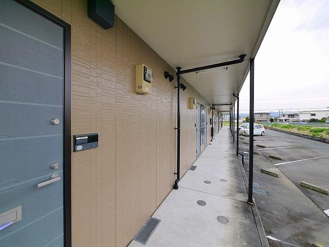 セジュール筒井のエントランス|落ち着いたエントランスです