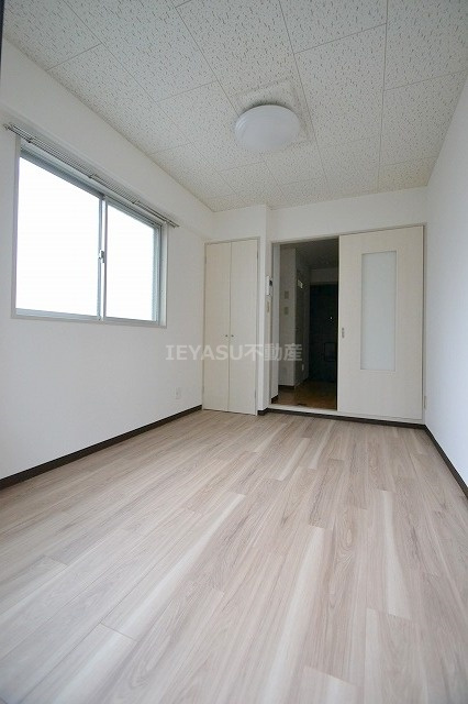 ヴィラ千田の居間・リビング