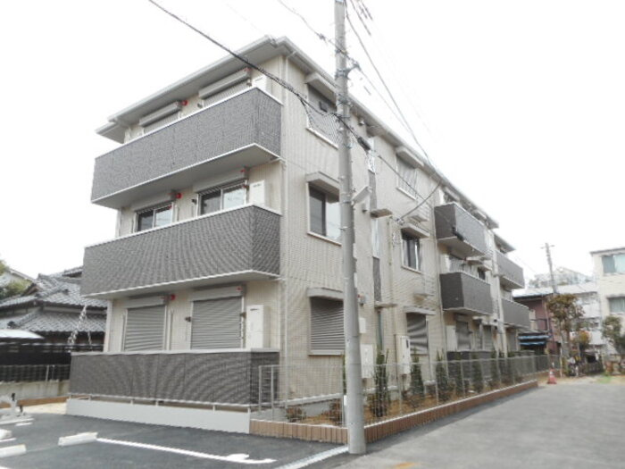 リヴェールコートの外観