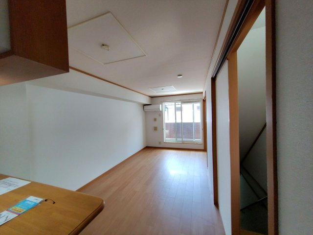 ユニメゾン翔隆弐番館の居間・リビング