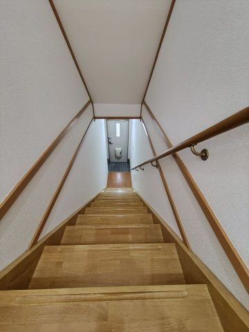 ユニメゾン翔隆弐番館の玄関