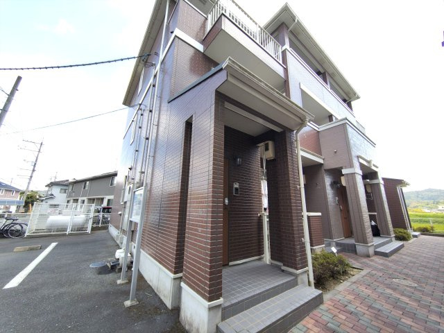 ユニメゾン翔隆弐番館の外観