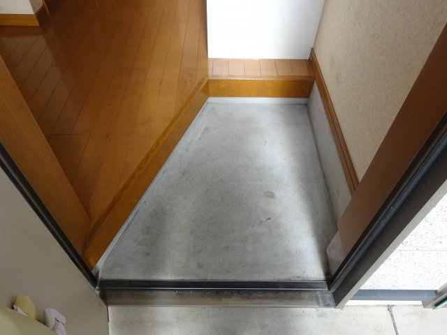 イージーハウスカマクラの玄関|同建物の類似タイプ