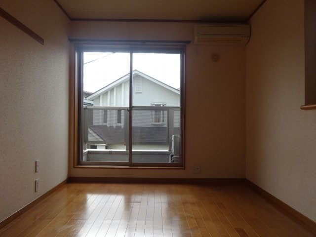 イージーハウスカマクラの居間・リビング|同建物の類似タイプ
