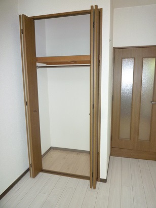 【収納】 | ルーチェⅠ番館 | ※イメージ　反転タイプのお部屋です
