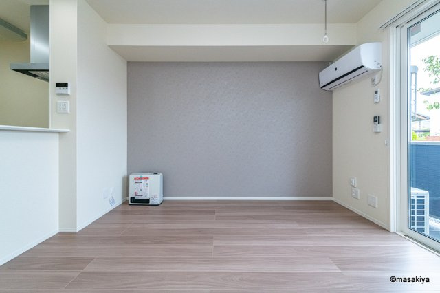 ファルコンベース若宮の居間・リビング