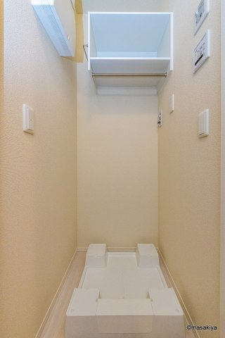 ファルコンベース若宮の洗面所|室内洗濯機置き場