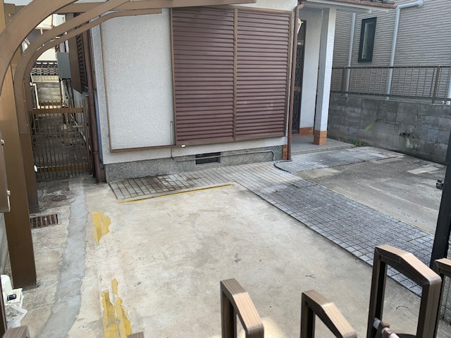 三田市天神３丁目　中古戸建の駐車場