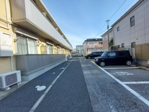 コスモ・ヒロセの駐車場
