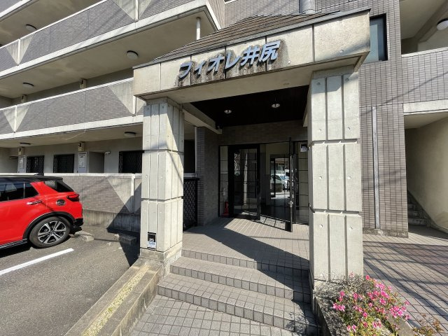 フィオレ井尻のエントランス
