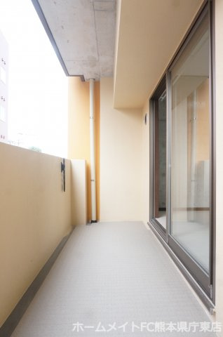 熊本市東区神水本町の賃貸マンションのバルコニー