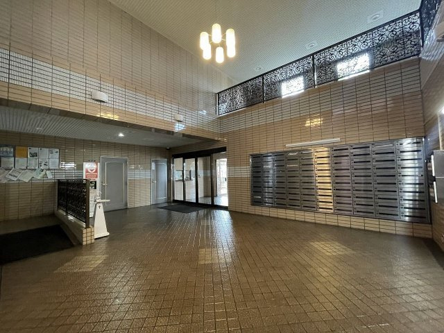 ライオンズマンション野間大池南のエントランス