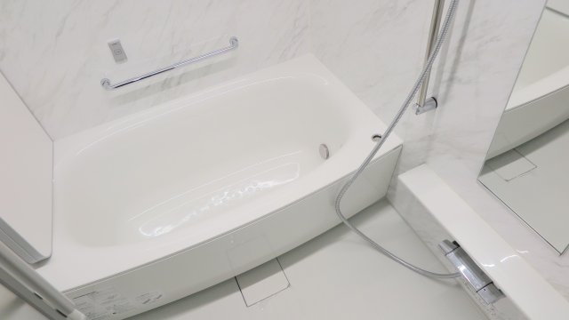 プラウド南堀江の浴室