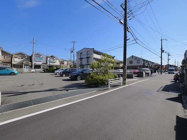 フェルティコート駐車場の外観