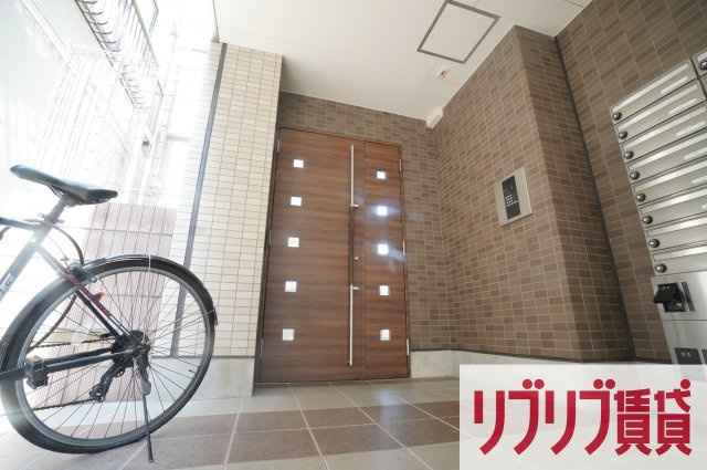 Anjour（アンジュール）のエントランス