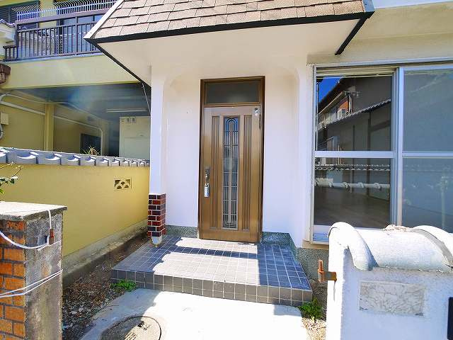 奈良市南永井町106-42貸家　のエントランス|玄関前スペース