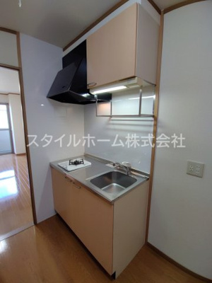 【キッチン】 | ピースフル | 別部屋写真です。