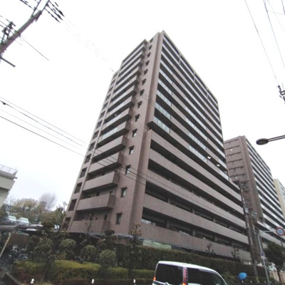 【外観】 | ルイシャトレ城東関目 | ◎京阪本線『野江駅』徒歩8分！！
◎スーパーが近くお買い物至便な環境♪
◎小中学校が徒歩10分圏内でお子様の通学が安心♪
◎