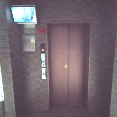 【その他共用部分】 | ルイシャトレ城東関目 | エレーベーターがあり重い荷物も楽に上げられます。
モニター付きで安心