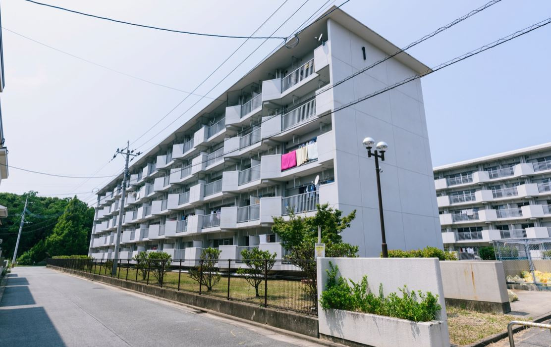 ビレッジハウス小浜【キャッシュバック対象物件】の外観|外観は落ち着いています