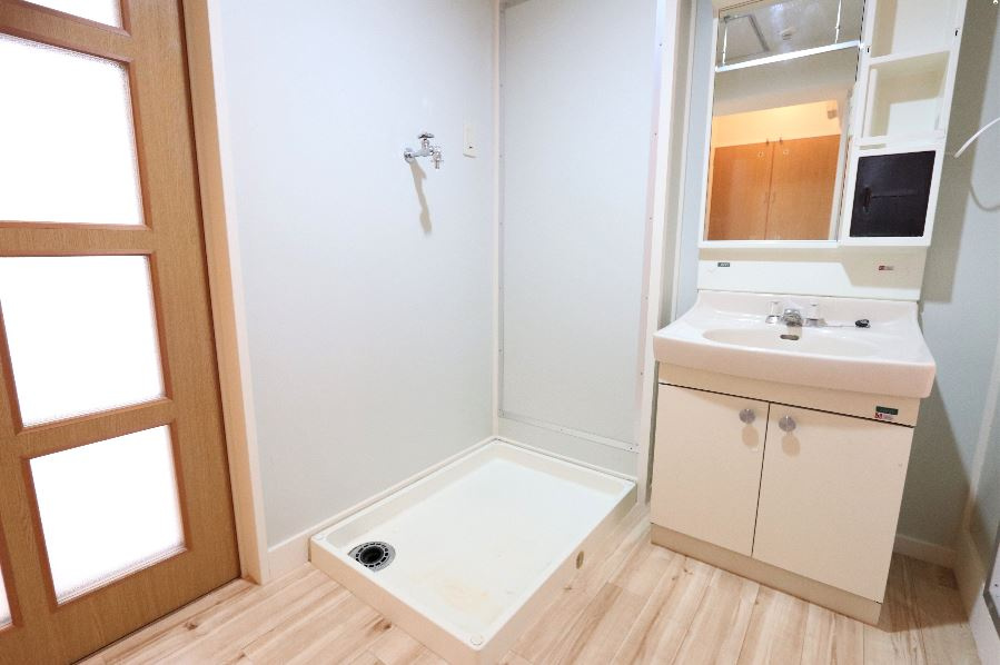 ビレッジハウス小浜【キャッシュバック対象物件】の独立洗面台|朝の身支度には欠かせない独立洗面化粧台