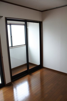 【洋室】 | アグリーブル植木 | 個人の部屋や寝室として使える洋室です