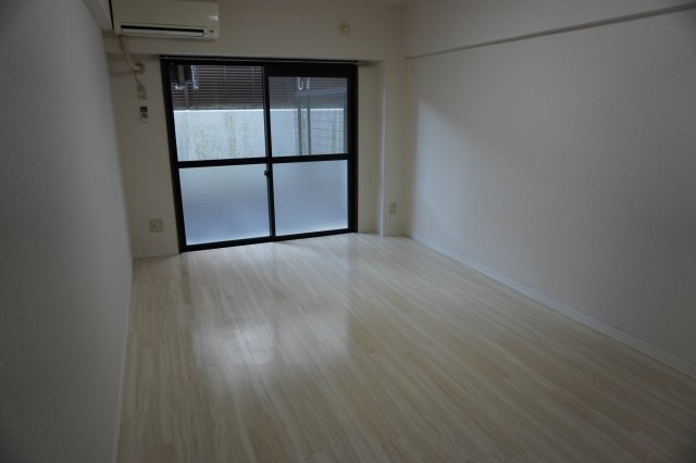 仲介手数料0！！シティライフ高社の居間・リビング