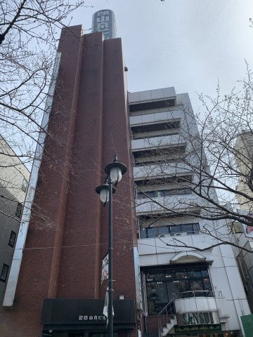 28山京ビルの外観
