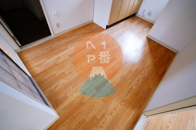 【その他】 | ロイヤルパレスA | キッチン周りです　※参考写真です