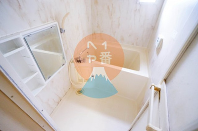 【浴室】 | ロイヤルパレスA | 清潔感がありますね　※参考写真です