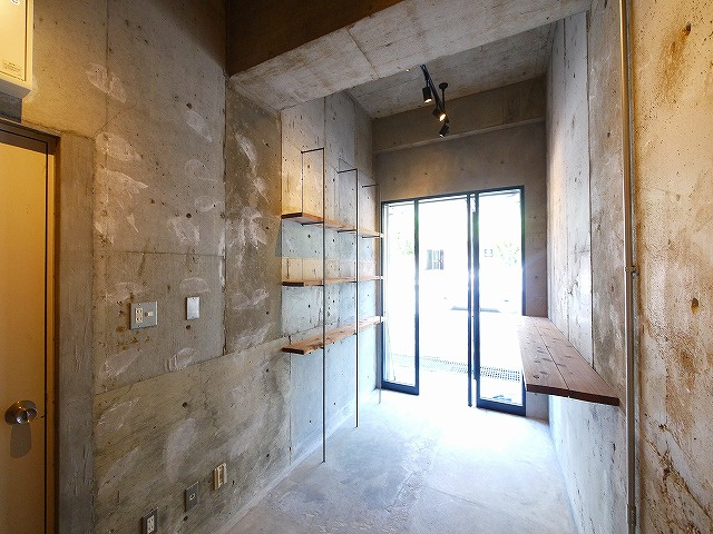 アルファパレットの内装