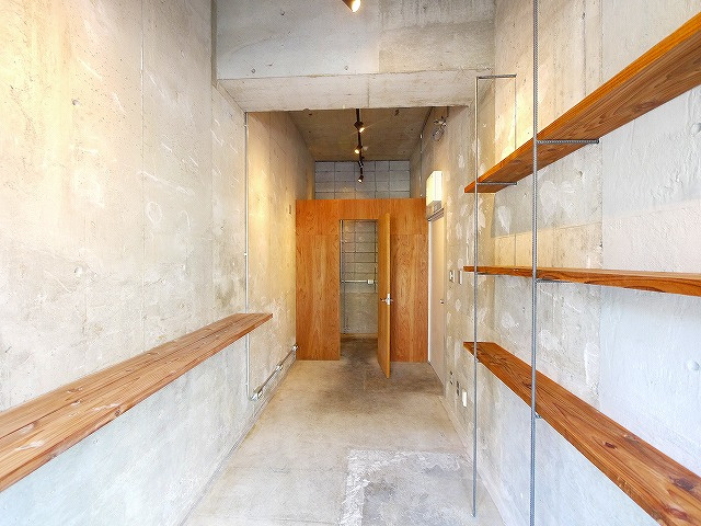 アルファパレットの内装