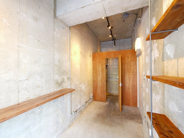 アルファパレットの内装