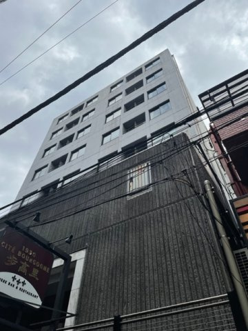 俳優座ビルの外観