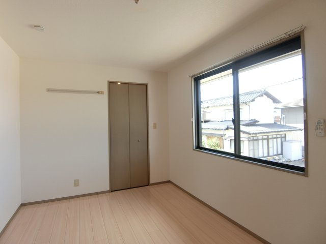 ヴィラ西福原A棟の洋室