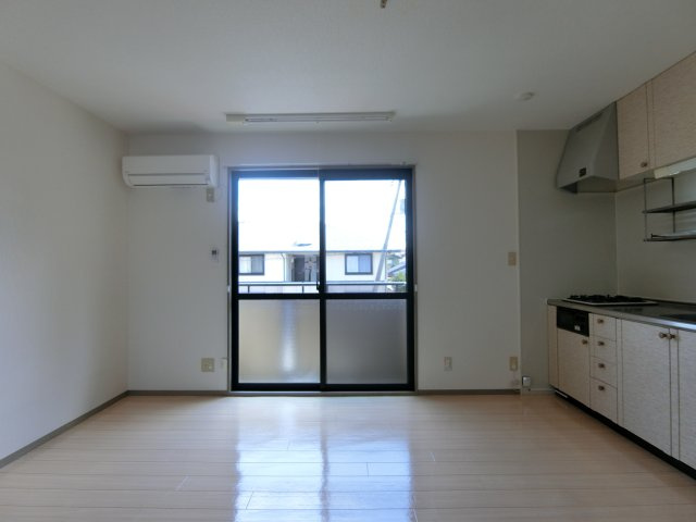 ヴィラ西福原A棟の居間・リビング