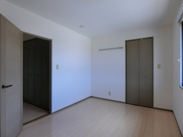 ヴィラ西福原A棟の洋室