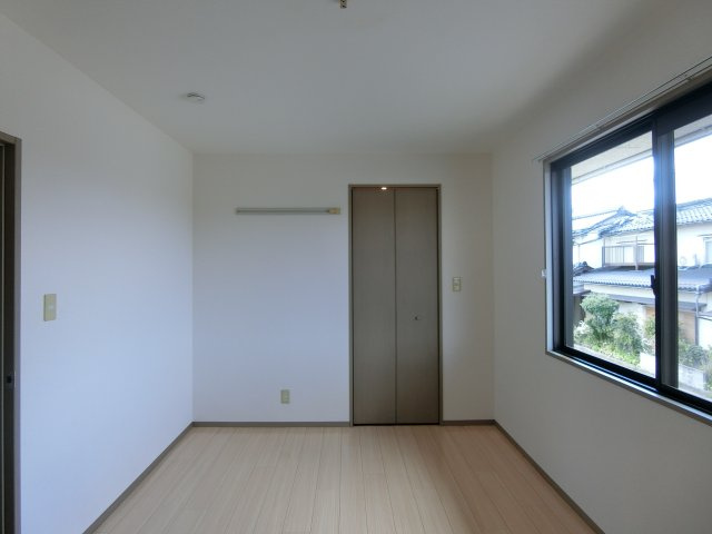 ヴィラ西福原A棟の洋室