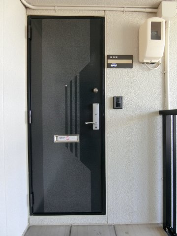 ヴィラ西福原A棟の玄関